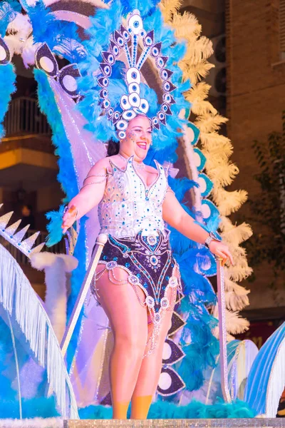 People dressing in costumes in the streets of vinaros to celebra — Stock Photo, Image