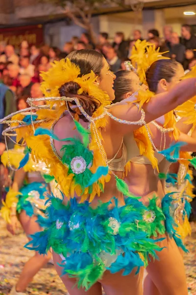 People dressing in costumes in the streets of vinaros to celebra — Stock Photo, Image