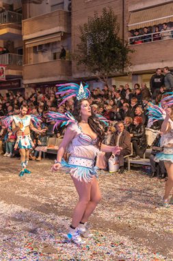 insanlar celebra için vinaros, sokaklarında kostümleri giyinme