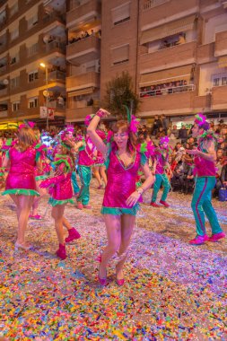 insanlar celebra için vinaros, sokaklarında kostümleri giyinme