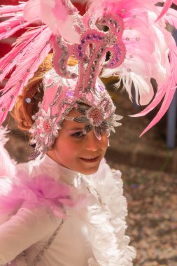 Karnaval kutlamak için insanlar vinaros, sokaklarında kostümleri giyinme