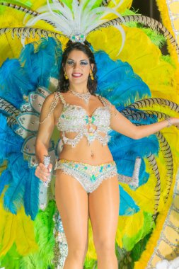 Karnaval kutlamak için insanlar vinaros, sokaklarında kostümleri giyinme