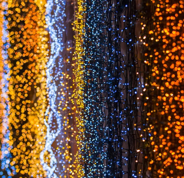 Красивая Гирлянда Маленькими Огнями Оранжевый Синий Тонинг Концепция Приближения Рождества — стоковое фото