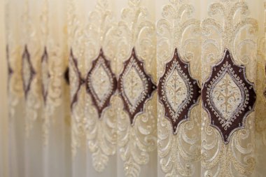 Güzel ince perdeler doku, şeffaf tül, depodaki örnekler.