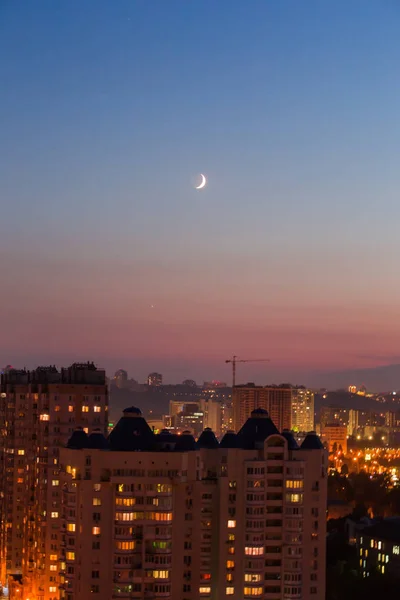 Avond Kiev Een Bovenaanzicht Stad Straten Van Nacht Nieuwe Maan — Stockfoto