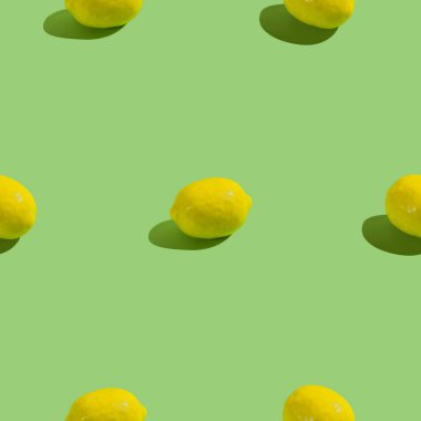 Limonlu yeşil zemin üzerine yaratıcı seamless modeli. Tropikal arka plan.