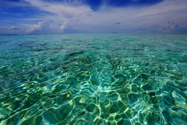 Magnífica Vista Línea Del Horizonte Agua Turquesa Del Océano Índico —  Fotos de Stock