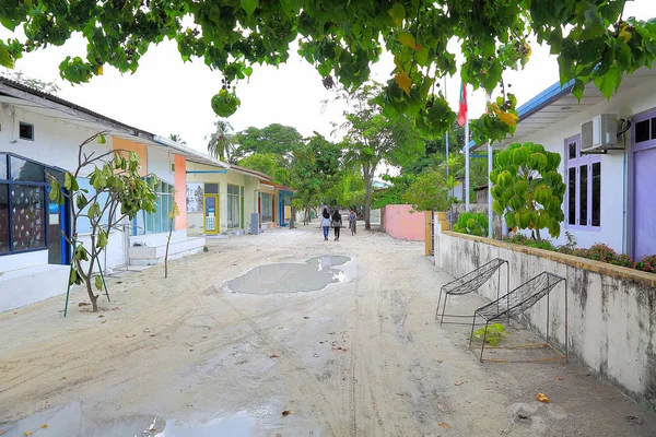 Vista Calle Estrecha Pueblo Local Pobre Maldivas Isla Dhangethi Arena — Foto de Stock