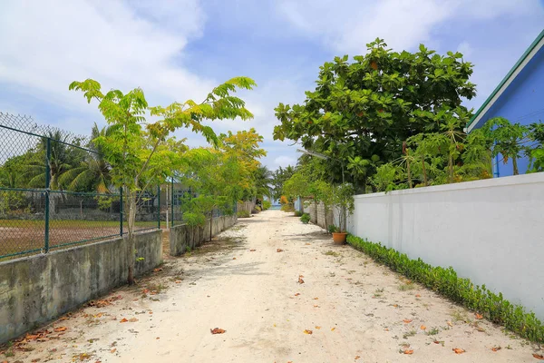 Vista Una Strada Isola Locale Maldive Dhangethi Povero Ambiente Bella — Foto Stock