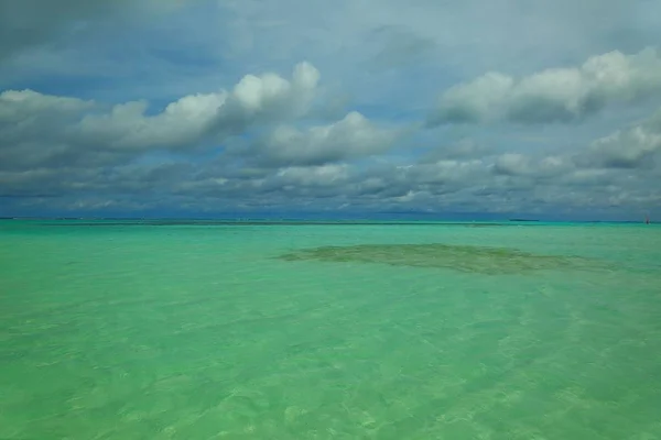 Muhteşem Turkuaz Yüzeyinin Görünümünü Gökyüzü Hattına Devam Edin Hint Okyanusu — Stok fotoğraf