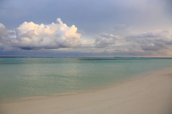 Переглянути Горизонті Лінії Від Пляжу Білим Піском Індійського Океану Мальдівські — стокове фото