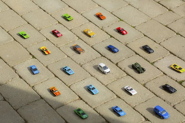 Vista Modelos Carros Brinquedo Cuidadosamente Colocar Cada Seu Lugar Por — Fotografia de Stock