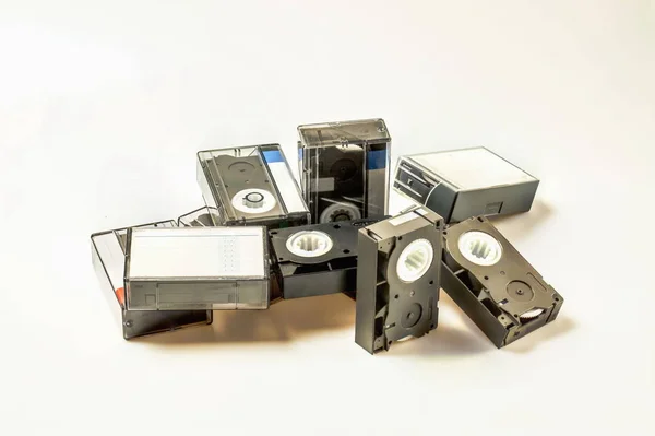 Visualizzazione Vecchie Videocassette Isolate Sfondo Bianco — Foto Stock