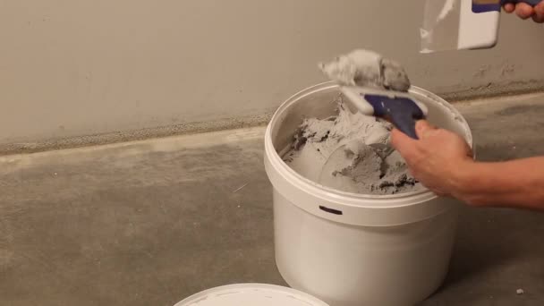 Painter Preparing Putty Filler Help Putty Knifes Work Painter Work — Stock Video