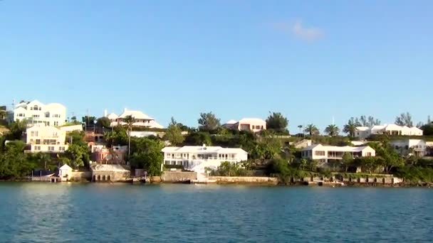 Vista Sobre Hermoso Paisaje Con Hermosas Casas Árboles Verdes Bermudas — Vídeos de Stock