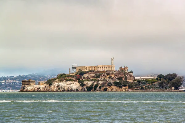 São Francisco Vista Para Prisão Alcatraz Fundo Ilha Alcatraz Estados — Fotografia de Stock