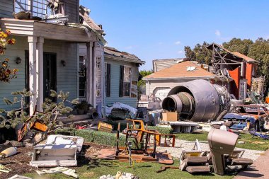 Paramount Studios resimleri uçak kazasında sahne sonra bina yok. Los Angeles, Hollywood. 09.12.2012.