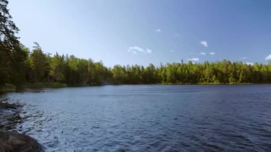 Muhteşem doğa manzaralı kayalık kıyılarının. Renkli doğa arka. İsveç, Europe.