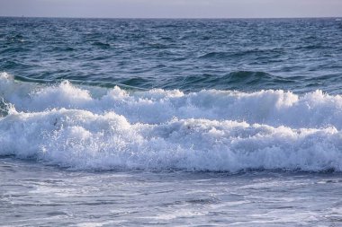 Gökyüzü arka plan üzerinde Pasifik okyanus görünümü beautifil. Güzel doğa arka.