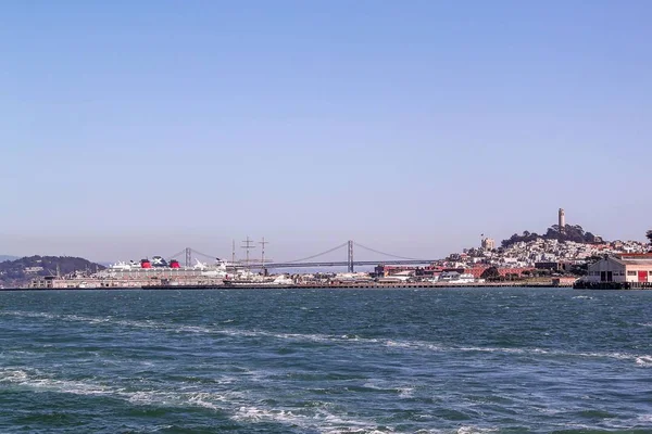 Atemberaubende Aussicht Auf San Francisco Kalifornien Blauer Himmel Hintergrund Schöne — Stockfoto