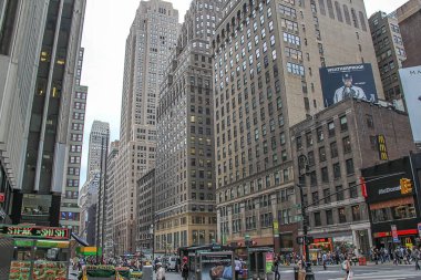 Akşam saatlerinde Broadway siluetinin güzel manzarası. Güzel manzara arka planlar. 09.26.2012. New York. Abd