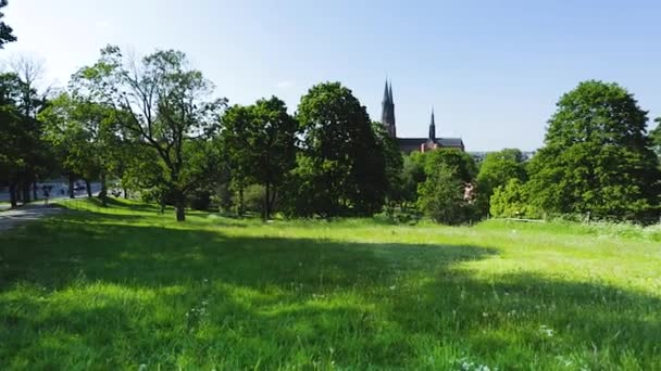 Schöne Ansicht Der Geen Stadtlandschaft Mit Der Spitze Der Berühmten — Stockvideo