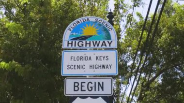 Otoyol 1 Mil 0 işaretli güzel bir alan manzarası. Key West. Florida mı? Usa. 09.07.2019
