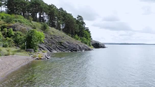 Prachtig Uitzicht Het Natuurlandschap Prachtige Baltische Zee Water Oppervlak Groen — Stockvideo