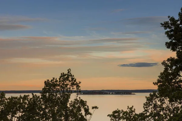 Atemberaubende Schönheit Sonnenuntergang Der Ostsee Vor Blauem Himmel Mit Rosa — Stockfoto