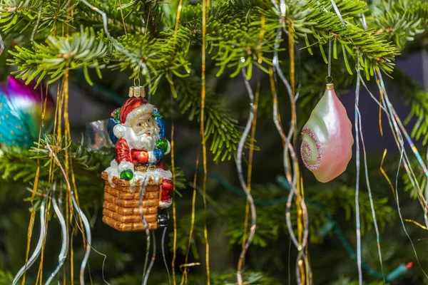 Vista Coloridas Decoraciones Navideñas Árbol Navidad Concepto Vacaciones Navidad Tarjeta —  Fotos de Stock