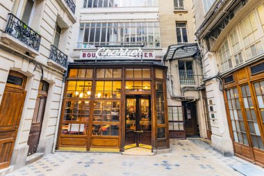 Paris, 27 Ekim 2018 - ön cephe bir tarihi anıt Paris içine nerede hala yükselmiş 