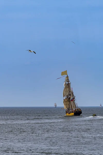 Antik Tall Skepp Fartyg Som Lämnar Hamnen Haag Scheveningen Solig — Stockfoto