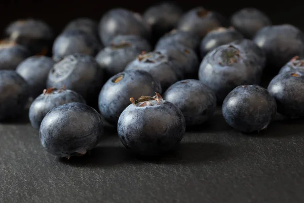Group Fresh Canadian Blueberries Lying Dark Stone Table Everything Dark — Stock Photo, Image