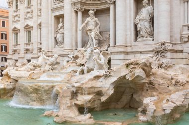 Ünlü Trevi Çeşme Roma'da. İtalya. 