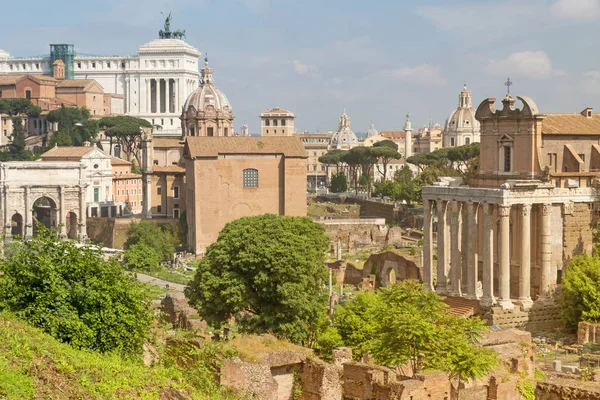 화창한 로마에서 잠재적인 됩니다 — 스톡 사진