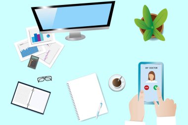 Ofis Büro Ofis donanımı ile en iyi görünümü. Çalışan doktor akıllı telefonla arıyor. Tüm potansiyel markalar kaldırılır. 