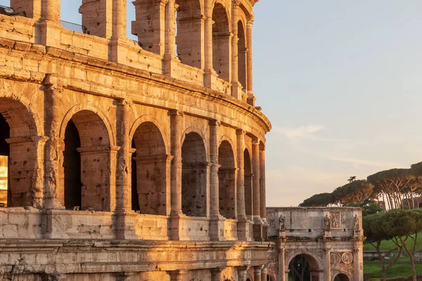 Kolosseum Und Konstantinbogen Sonnenuntergang Rom Italien Horizontal — Stockfoto
