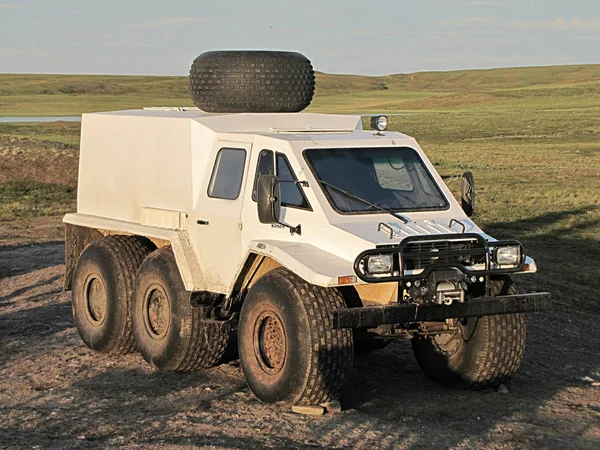 Trekol Sur Fond Toundra Transport Photo Pour Toundra Voiture Tient — Photo