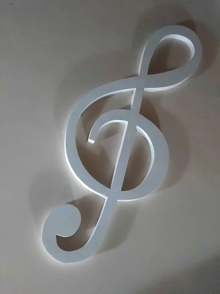 Treble Clef on the ceiling. — Stock Photo, Image