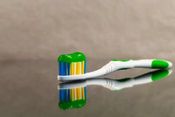 Brush Cleaning Teeth Toothpaste Stuck Her Bristles Herbs Green Color — Stock Photo, Image