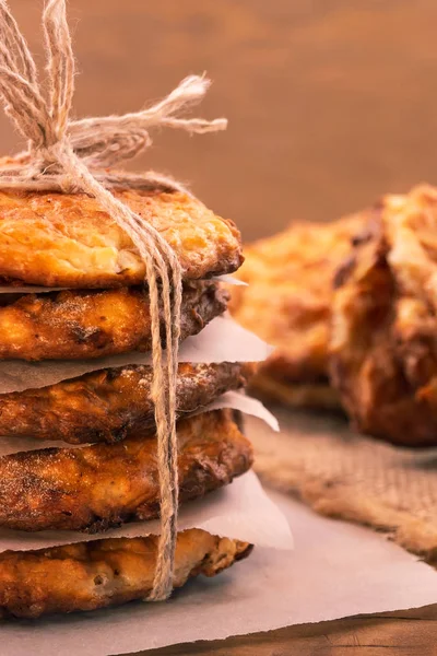 Ajándék Szerelmeseinek Édes Kerek Cookie Kat Halmozott Kötött Zord Vékony — Stock Fotó