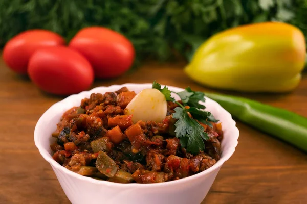 Ragoût Légumes Cuits Dans Une Assiette Blanche Avec Une Gousse — Photo