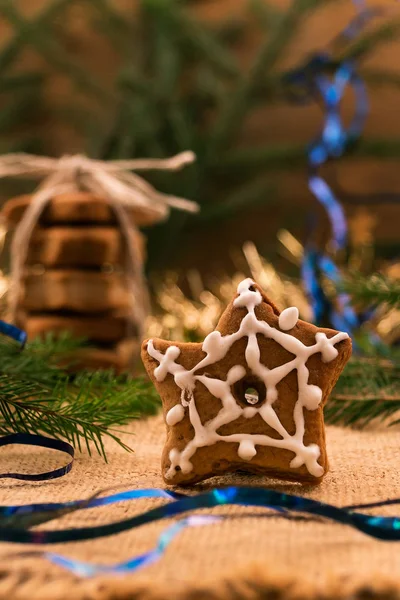 Cookies Form Asterisk Pattern Sugar Glaze Christmas Decorations Green Spruce — Stock Photo, Image