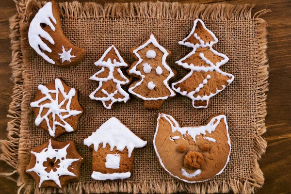 Christmas trees, winter month, home, pig\'s head-shaped cookies to decorate the Christmas table to meet the year of the pig.