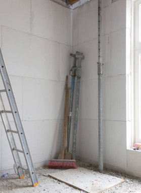 Şantiye inşaat - her yerde tutarak - Hollanda altında ev