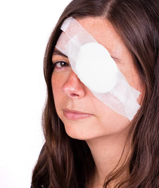 Portrait Woman Wearing White Eye Patch Protection Injury — Stock Photo, Image
