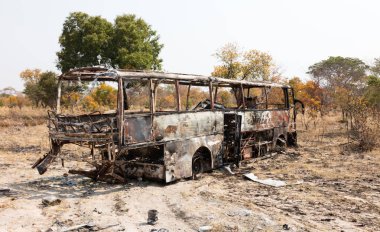 Yanık otobüs yolun, Botsvana