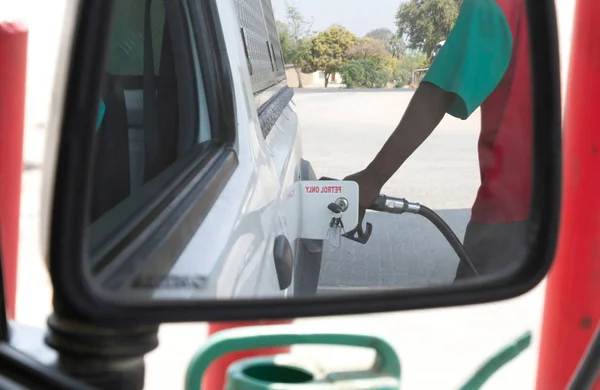 Man Fueling Car Africa Namibia — Stock Photo, Image