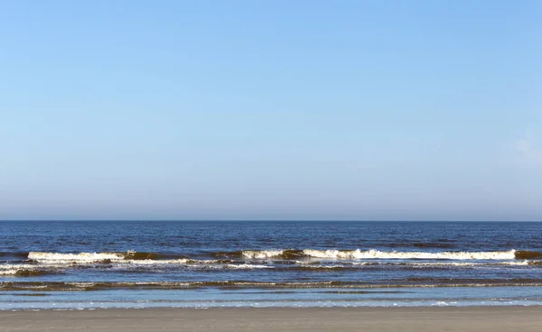 Plaża Środku Dnia Holenderskiego Wybrzeża — Zdjęcie stockowe