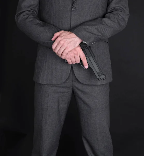 Hombre Traje Con Pistola Aislado Negro —  Fotos de Stock